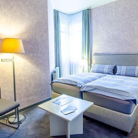 האסלאך אים קינזיגטאל Hotel-Restaurant Ochsen מראה חיצוני תמונה