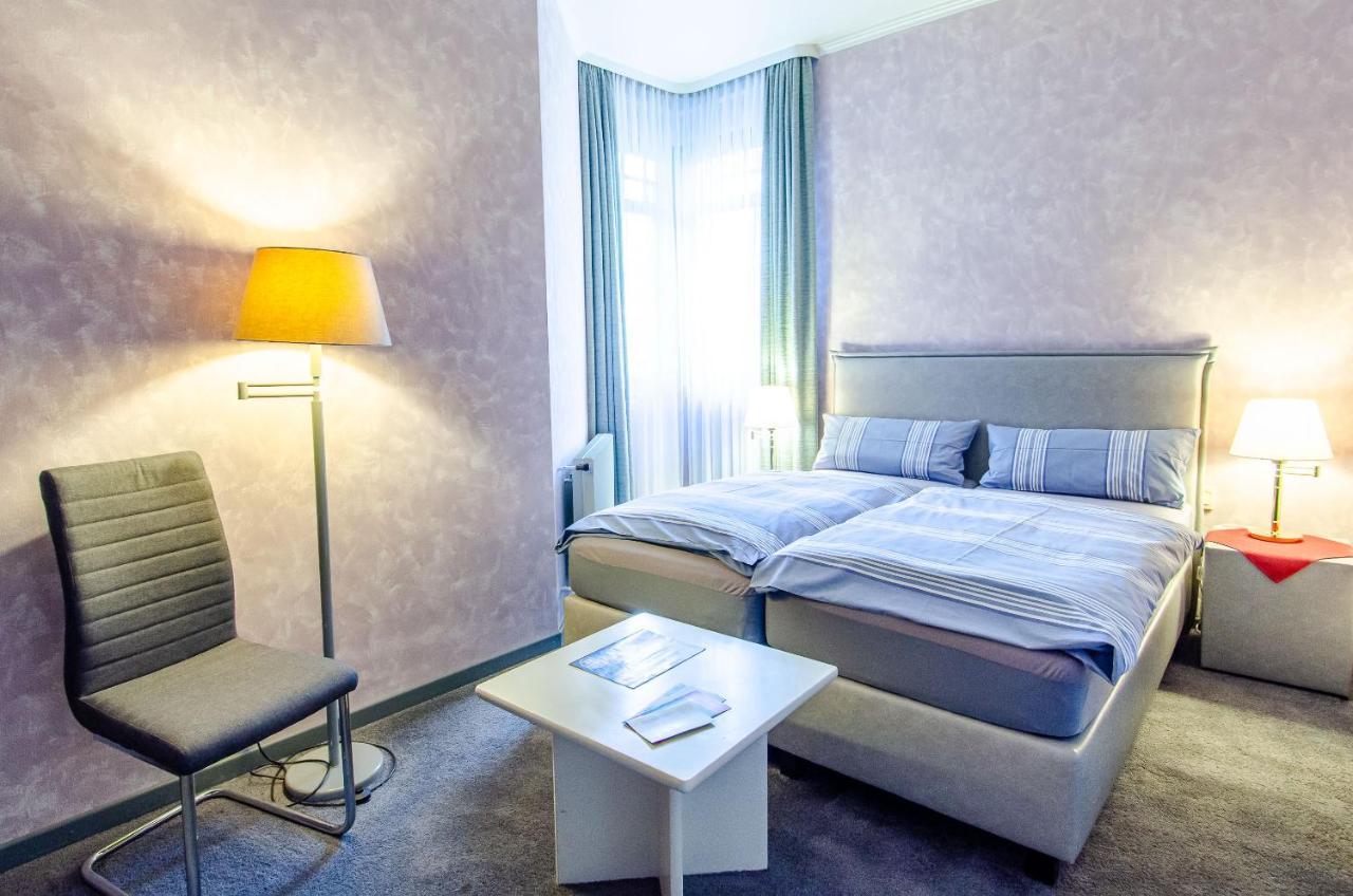 האסלאך אים קינזיגטאל Hotel-Restaurant Ochsen מראה חיצוני תמונה
