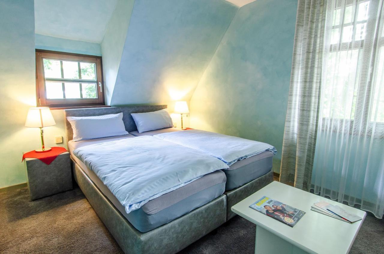 האסלאך אים קינזיגטאל Hotel-Restaurant Ochsen מראה חיצוני תמונה