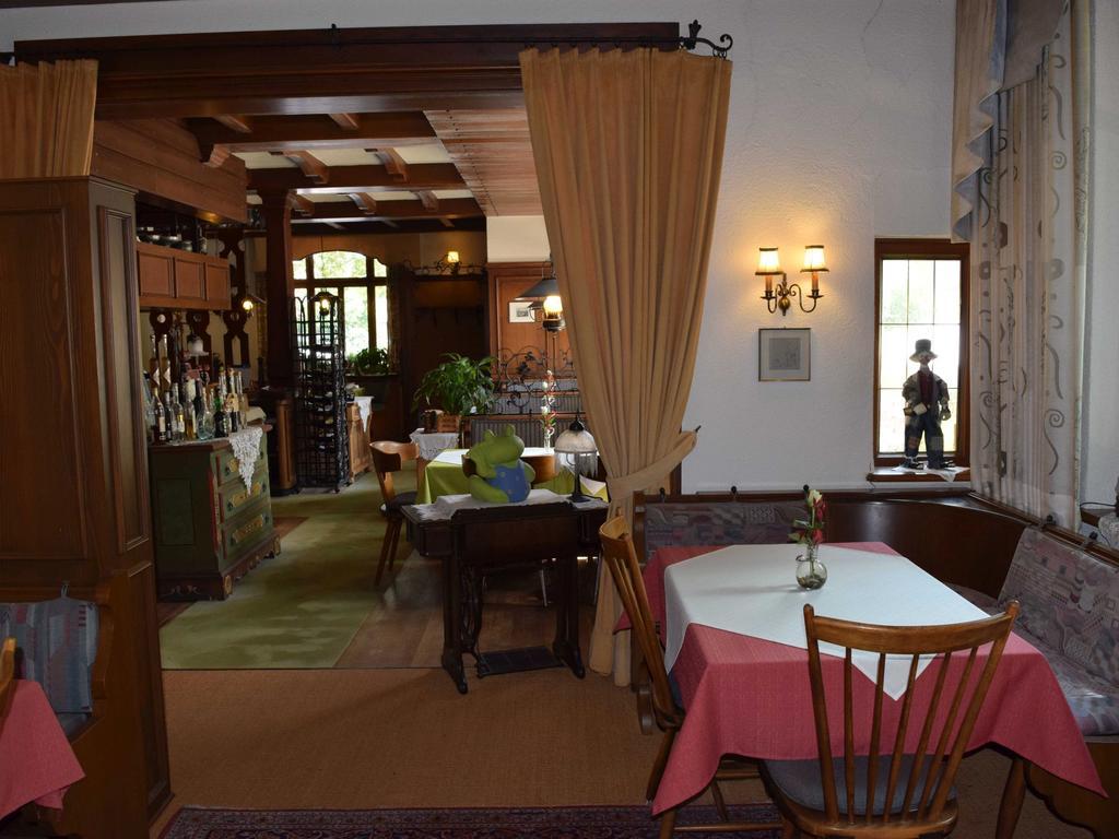 האסלאך אים קינזיגטאל Hotel-Restaurant Ochsen מראה חיצוני תמונה
