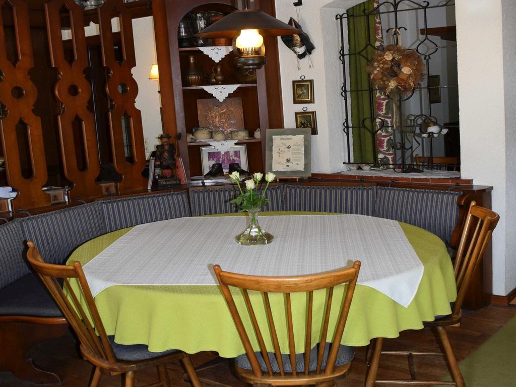 האסלאך אים קינזיגטאל Hotel-Restaurant Ochsen מראה חיצוני תמונה