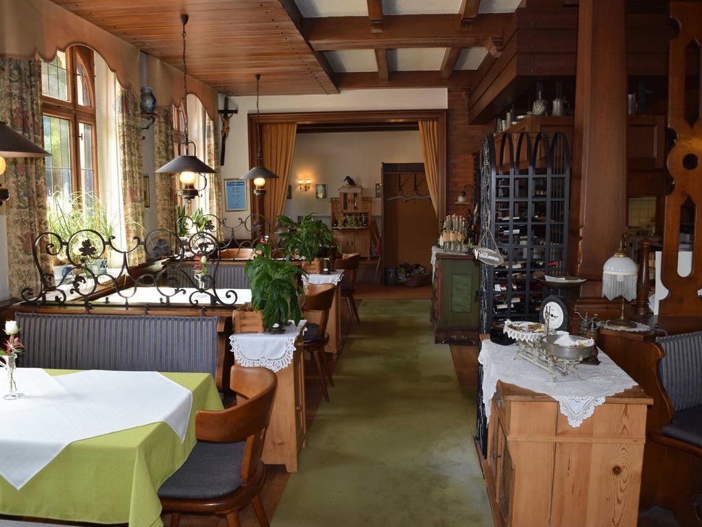 האסלאך אים קינזיגטאל Hotel-Restaurant Ochsen מראה חיצוני תמונה